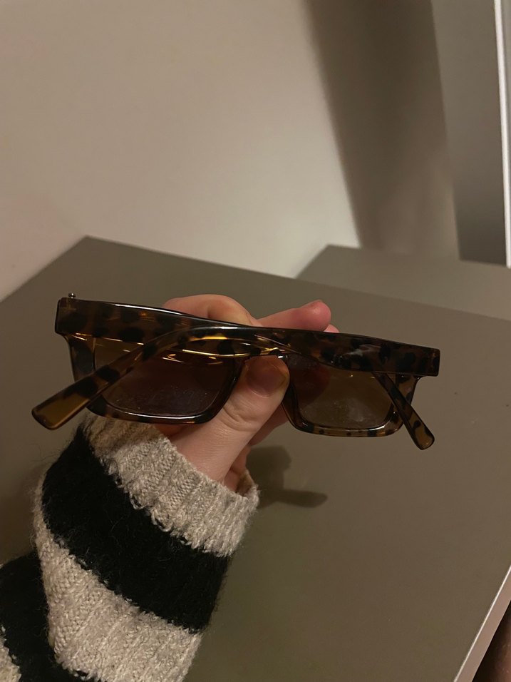 Kahverengi Minimalist Kadın Güneş Gözlüğü - Görsel 2