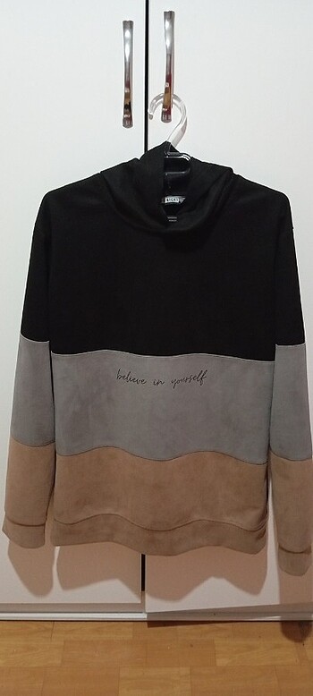 Off-White Üç renk kombineli süet ve nubuk dokulu özel bir kumaşa sahip xl