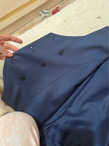 Hiç giyilmemiş takım elbise - Görsel 3