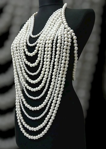 Uzun Beyaz Boncuklu Kadın Kolye - Görsel 3