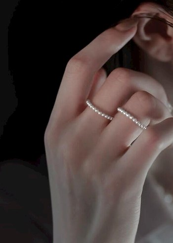 Beyaz Boncuklu Minimalist Kadın Yüzük - Görsel 3