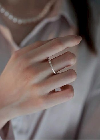 Beyaz Boncuklu Minimalist Kadın Yüzük - Görsel 4