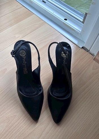 Diğer Siyah Tokalı Stiletto Topuklu Kadın Ayakkabı