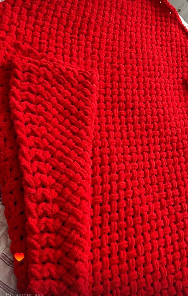 Renkli Nakışlı Beyaz Örgü Çocuk Battaniyesi - Görsel 2