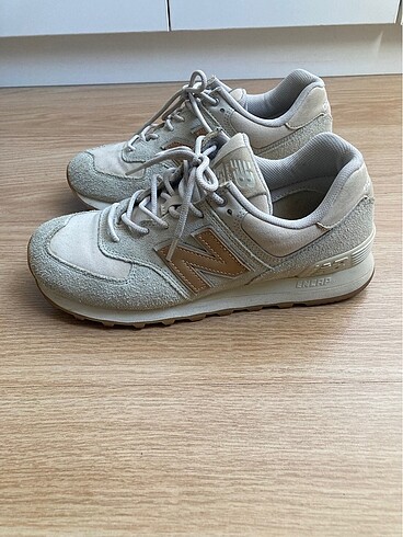 40 Beden New Balance Ayakkabı