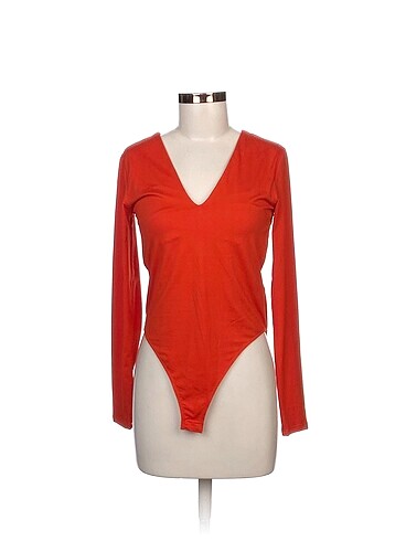 H&M Bluz %70 İndirimli.