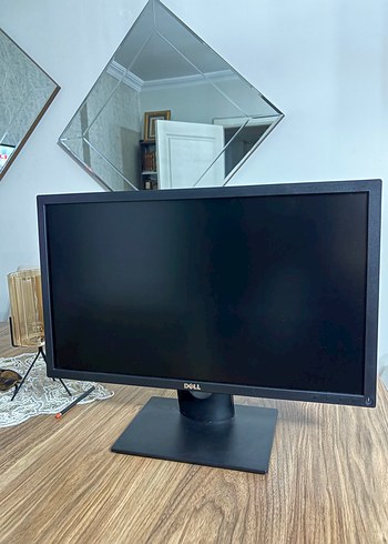 Siyah Dell Bilgisayar Monitörü tertemiz 24.inç