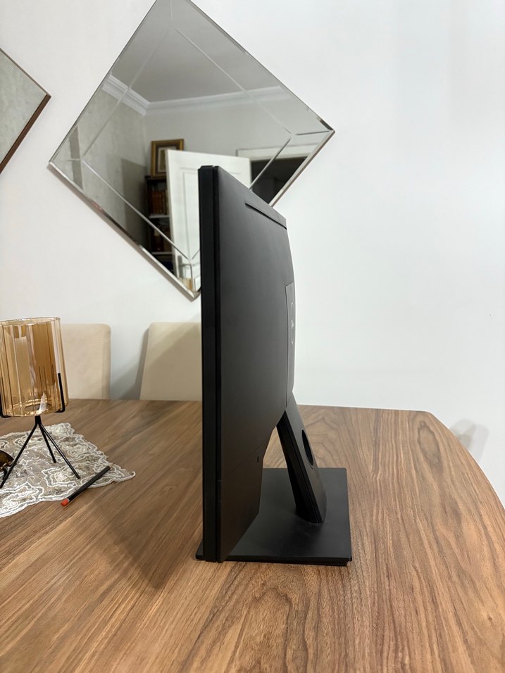 Siyah Dell Bilgisayar Monitörü tertemiz 24.inç - Görsel 2