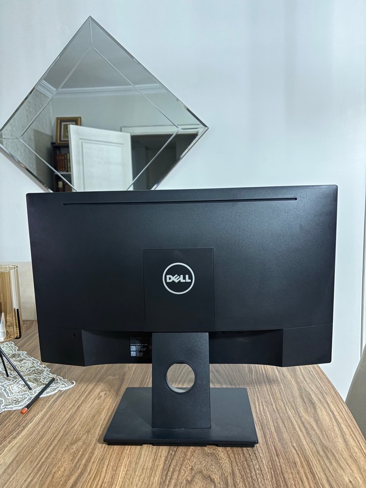 Siyah Dell Bilgisayar Monitörü tertemiz 24.inç - Görsel 3