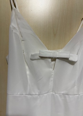 Beyaz kurdeleli çekim elbisesi - Görsel 3