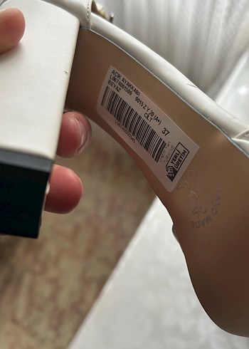 KırıkBeyaz Tokalı Kadın Topuklu Ayakkabı - Görsel 4