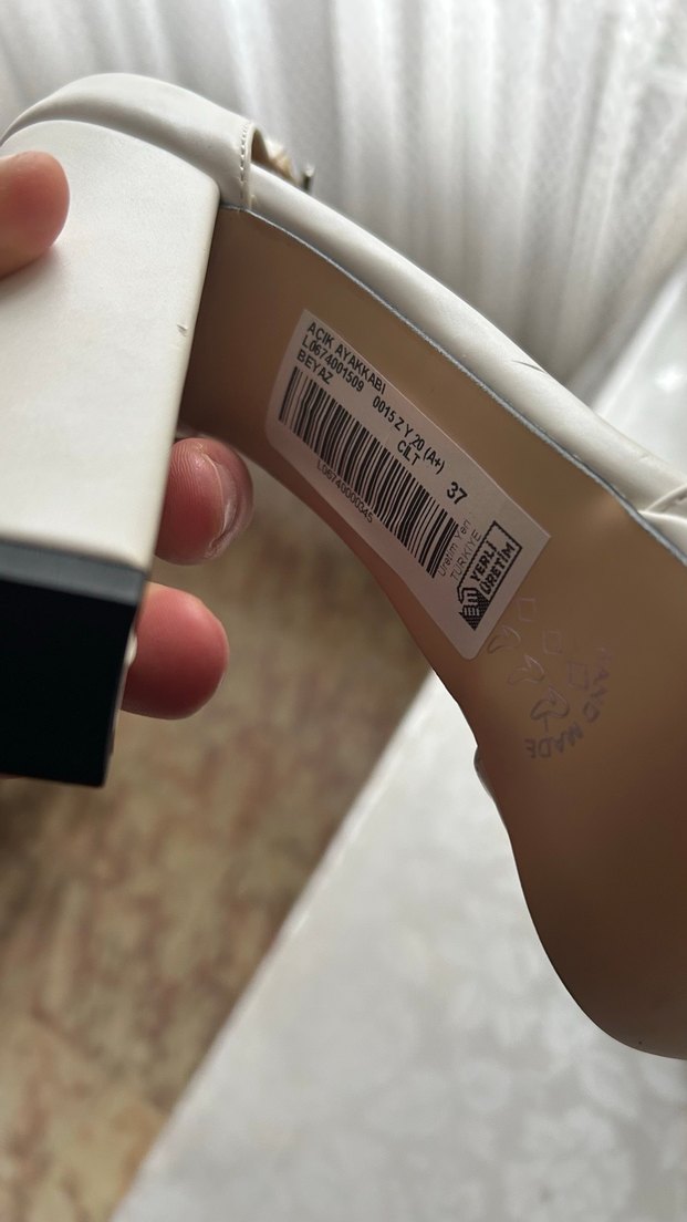 KırıkBeyaz Tokalı Kadın Topuklu Ayakkabı - Görsel 4