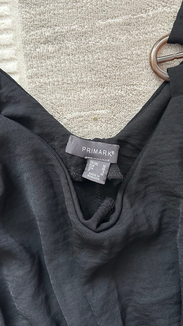 Siyah Uzun V Yaka Kolsuz Elbise - Görsel 3