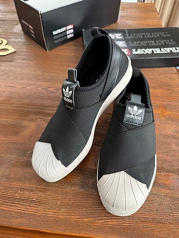 Adidas kadın ayakkabı