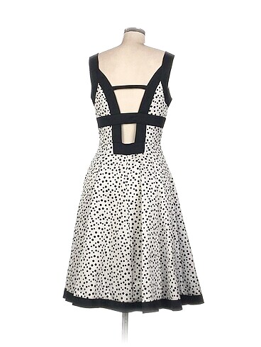 38 Beden Vintage Love Kısa Elbise %70 İndirimli.