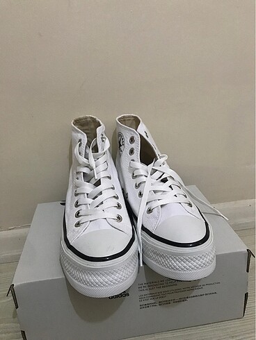 Converse kalın tabanlı converse