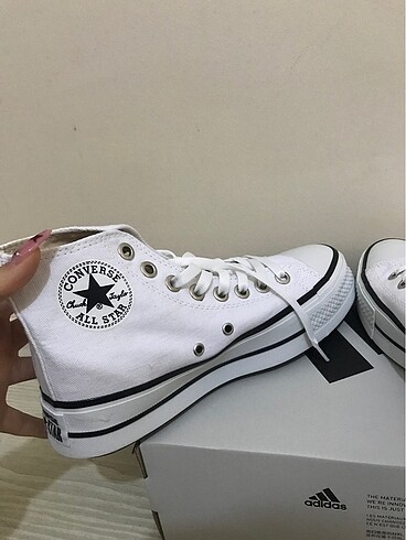 39 Beden beyaz Renk kalın tabanlı converse