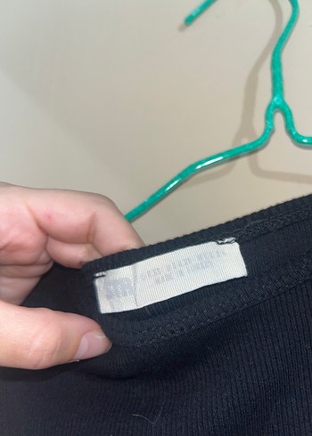 Siyah, kolsuz, straplez crop top - Görsel 3