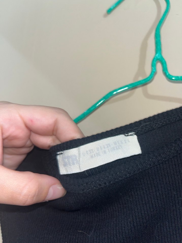 Siyah, kolsuz, straplez crop top - Görsel 3