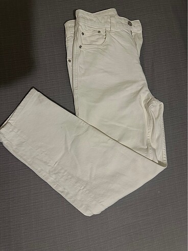 Zara Beyaz Jean