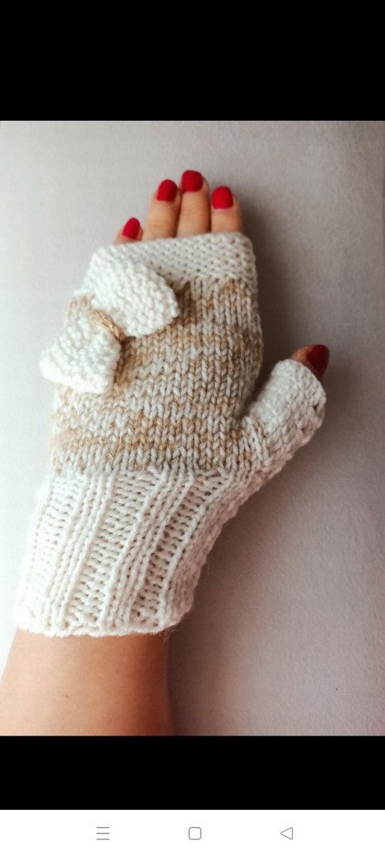 Beyaz Örgü Parmaksız Kadın Eldiveni - Görsel 3