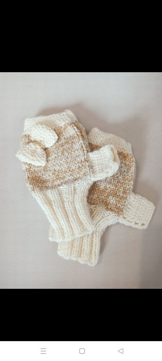 Beyaz Örgü Parmaksız Kadın Eldiveni - Görsel 5