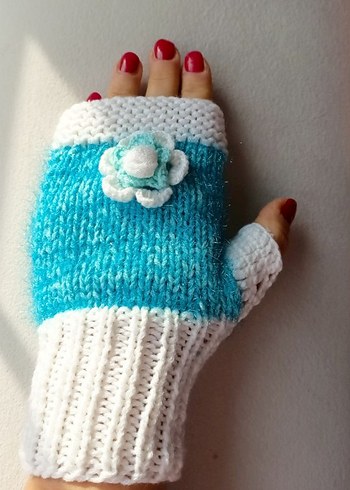 Turkuaz Çiçekli Örgü Parmaksız Eldiven - Görsel 2
