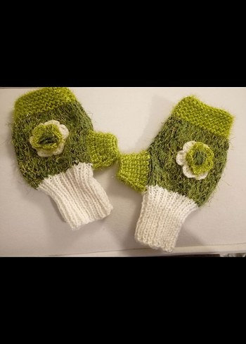 Yeşil Çiçekli Örgü Parmaksız Eldiven - Görsel 2