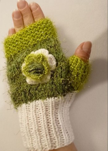 Yeşil Çiçekli Örgü Parmaksız Eldiven - Görsel 6