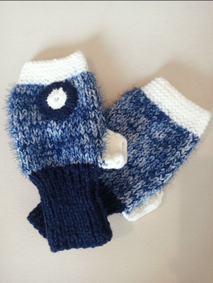 Mavi Örgü Parmaksız Kadın Eldiveni - Görsel 5