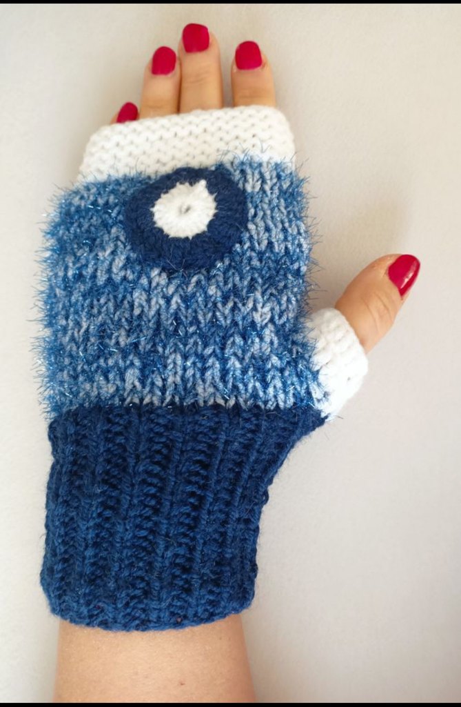 Mavi Örgü Parmaksız Kadın Eldiveni - Görsel 2