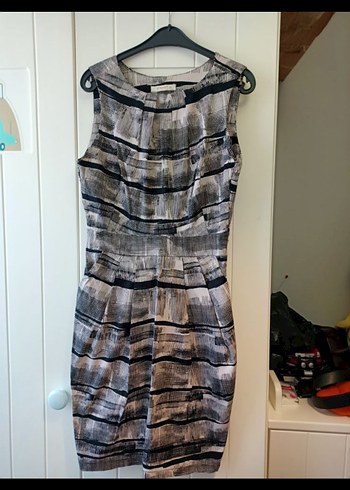 Gri Desenli Midi Pilili Kolsuz Ofis Elbisesi - Görsel 2