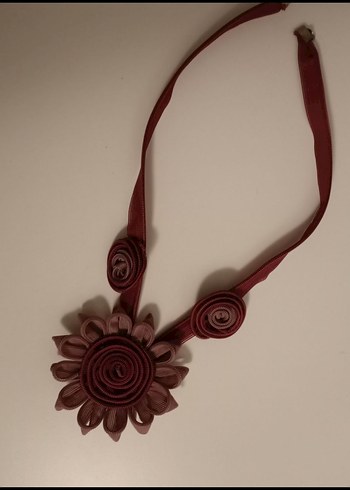 Bordo Retro Fermuar Tasarım Çiçekli  Kolye - Görsel 3