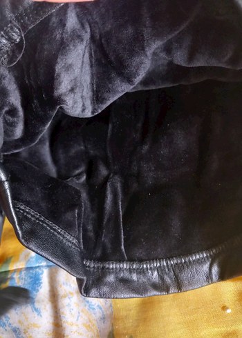 Kadın Siyah Deri Kemerli Mini Şort - Görsel 4