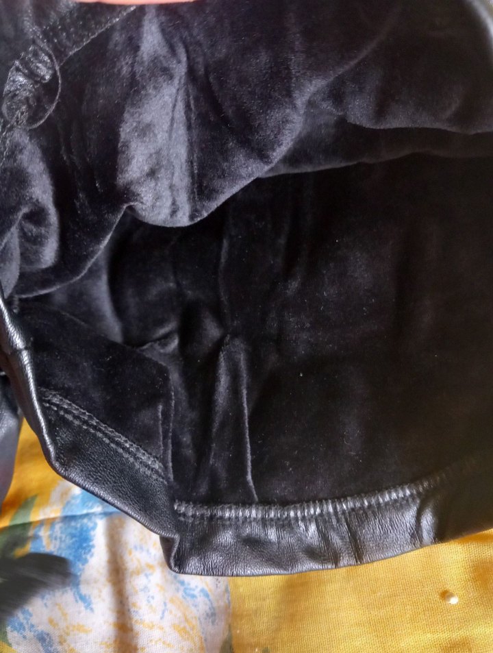 Kadın Siyah Deri Kemerli Mini Şort - Görsel 4