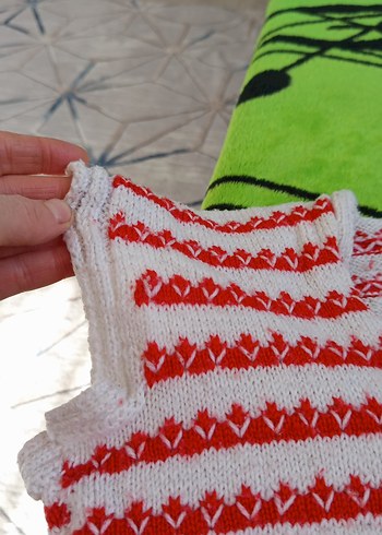 Kız Çocuk Kırmızı Çizgili Örgü Süveter - Görsel 5