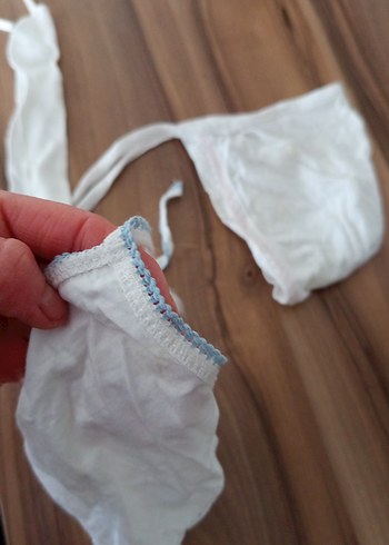 Beyaz Bebek Önlüğü Bağlamalı - Görsel 5