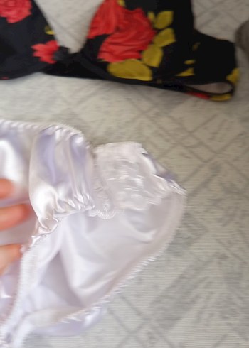 Kırmızı Çiçek Desenli Vintage Sütyen - Görsel 4