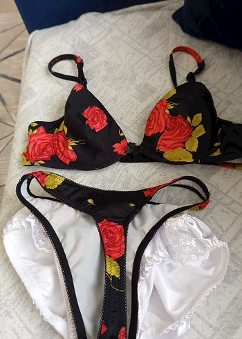 Kırmızı Çiçek Desenli Vintage Sütyen - Görsel 5