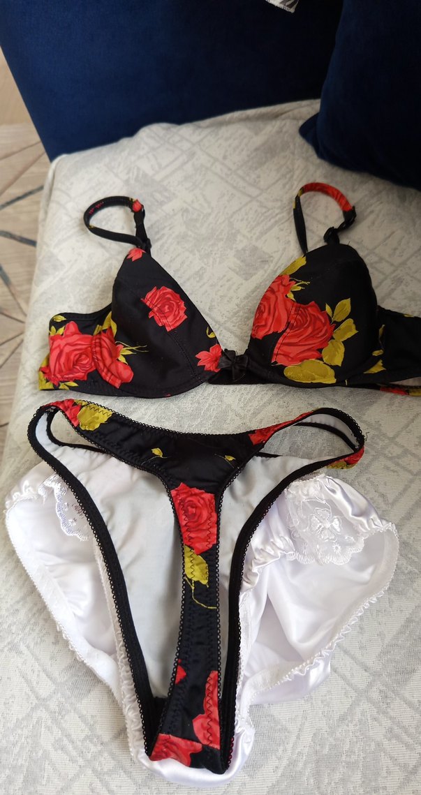 Kırmızı Çiçek Desenli Vintage Sütyen - Görsel 5