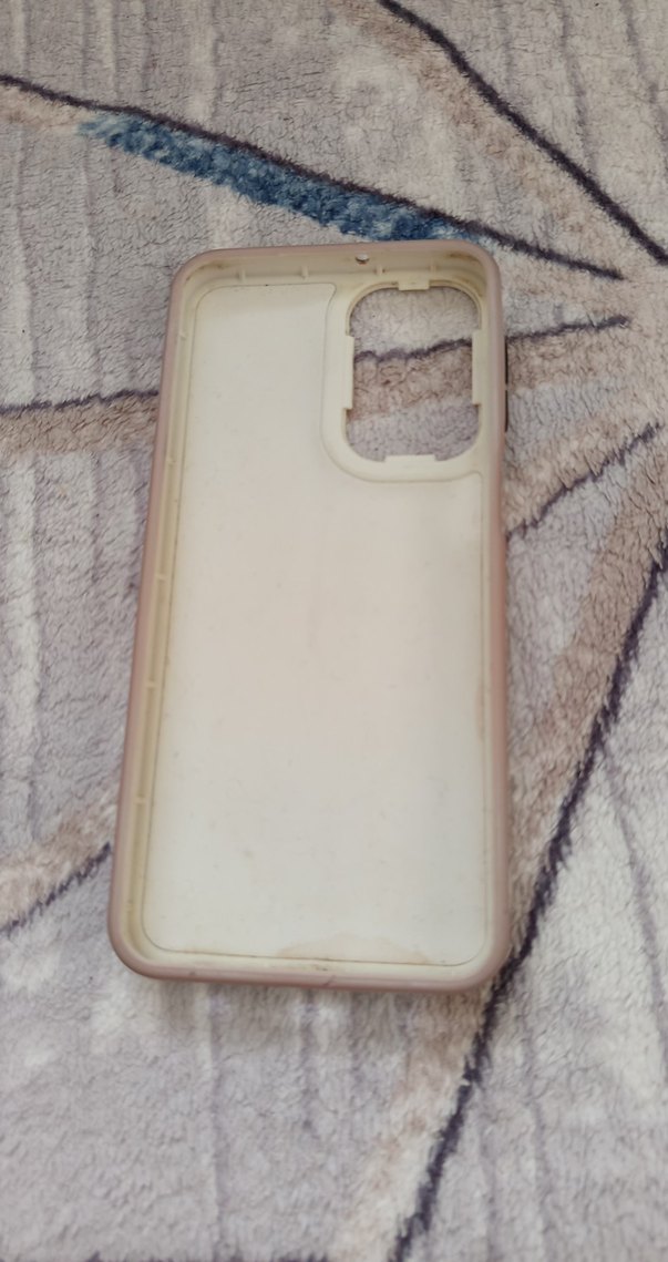 Bej Peluş Detaylı Telefon Kapağı - Görsel 2