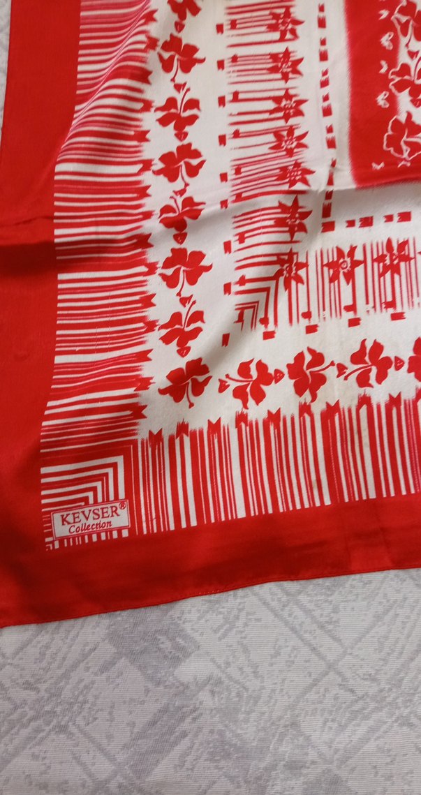 Kırmızı Dantel Detaylı Kadın Fular - Görsel 2