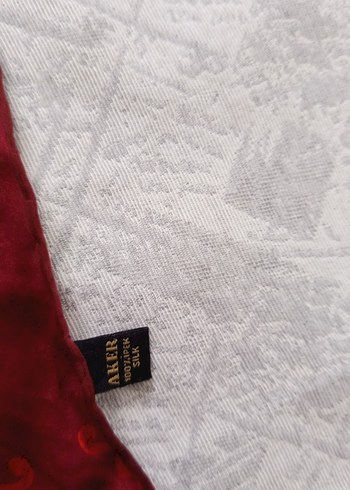 Koyu Kırmızı İpek Desenli Kadın Fular - Görsel 3