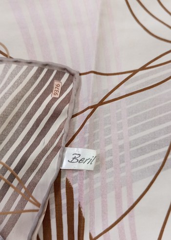 Bej Vintage Desenli Kadın Fular - Görsel 2