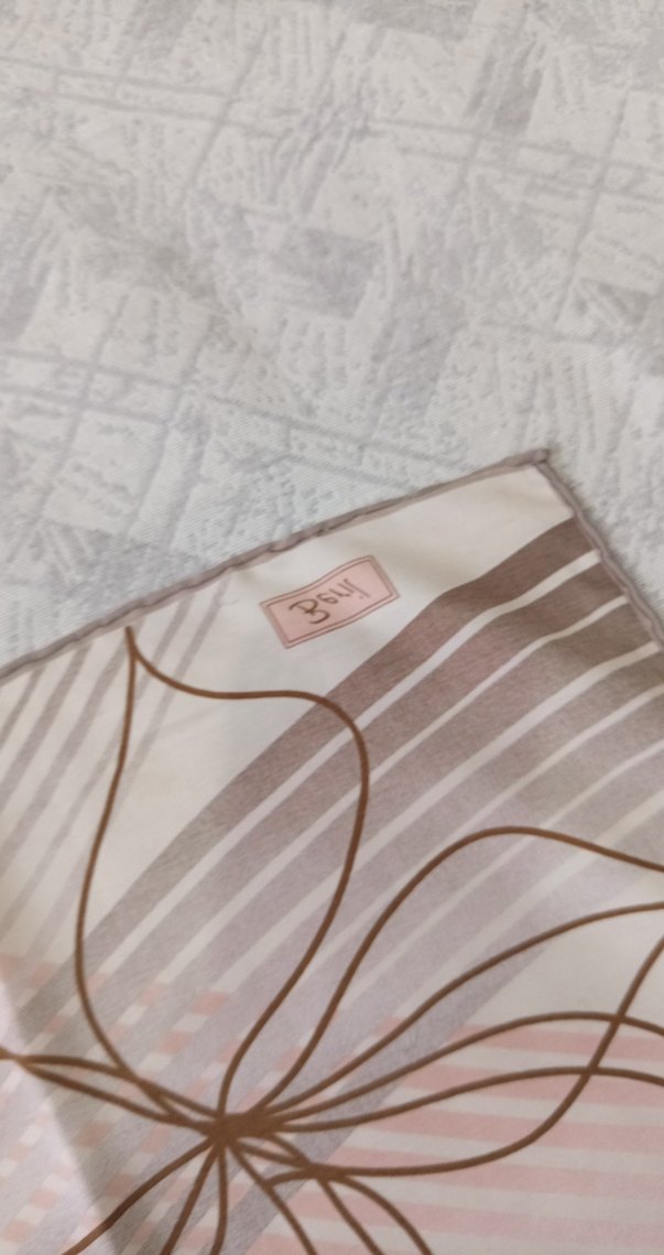 Bej Vintage Desenli Kadın Fular - Görsel 3