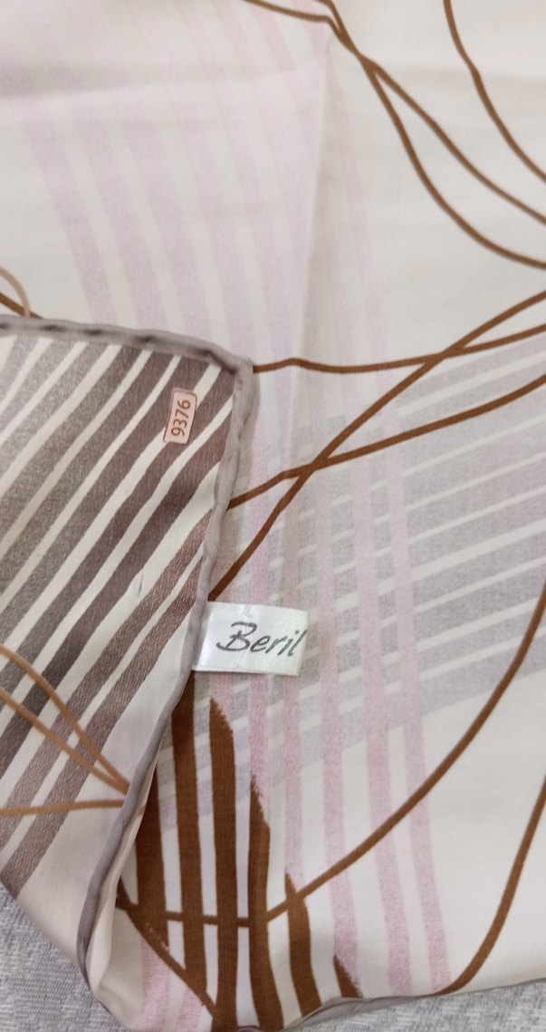 Bej Vintage Desenli Kadın Fular - Görsel 2