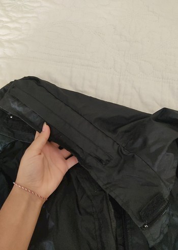 Siyah su geçirmez yağmurluk - Görsel 7