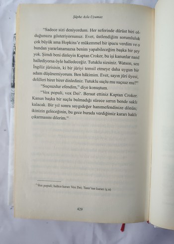 Sherlock Holmes - Şüphe Asla Uymaz Ciltli - Görsel 4
