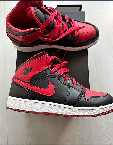 40 Beden kırmızı Renk Nike Air Jordan