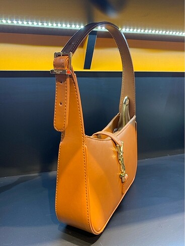 Yves Saint Laurent YSL Hobo Çanta